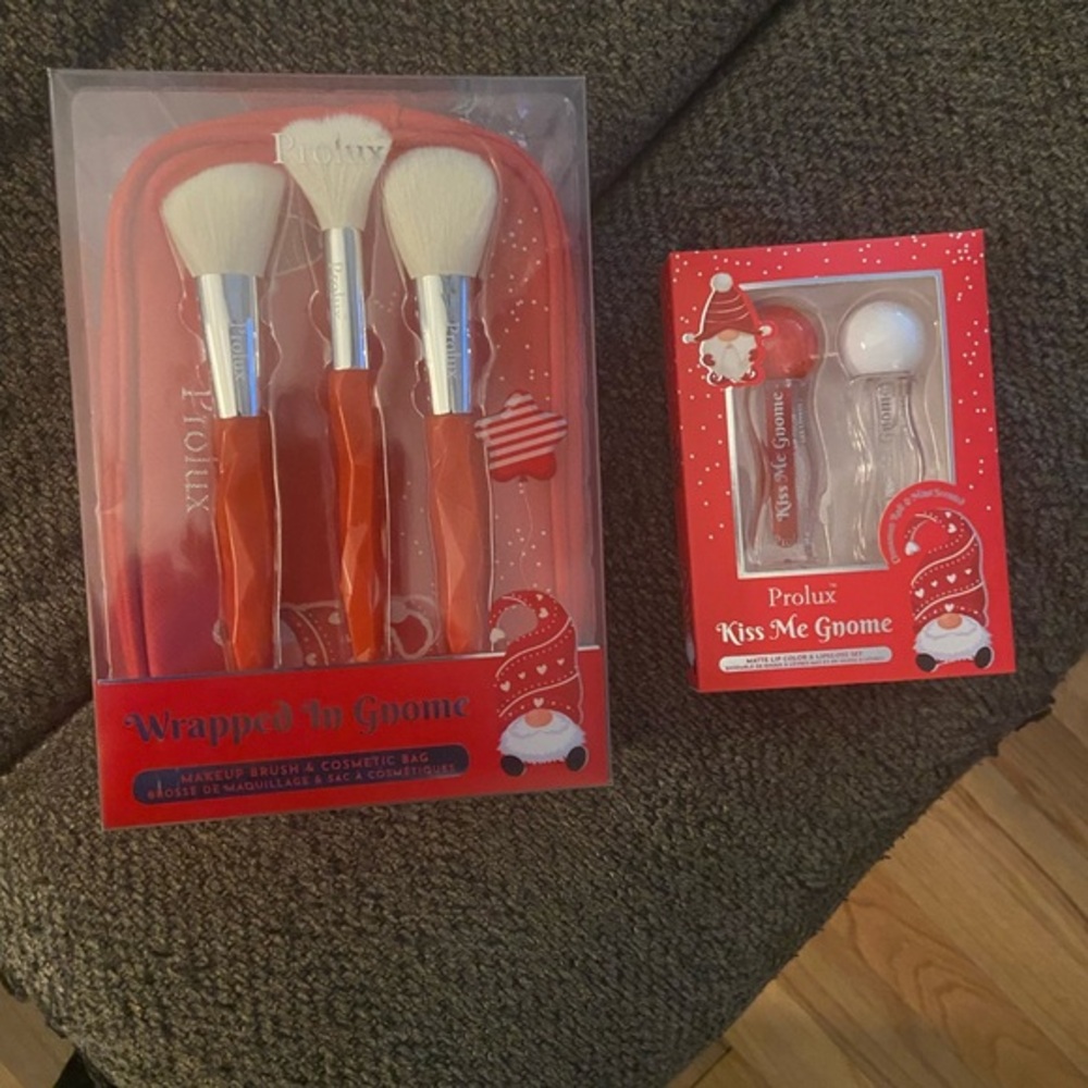 Prolux Red Makeup Brush Set and Lip Balm